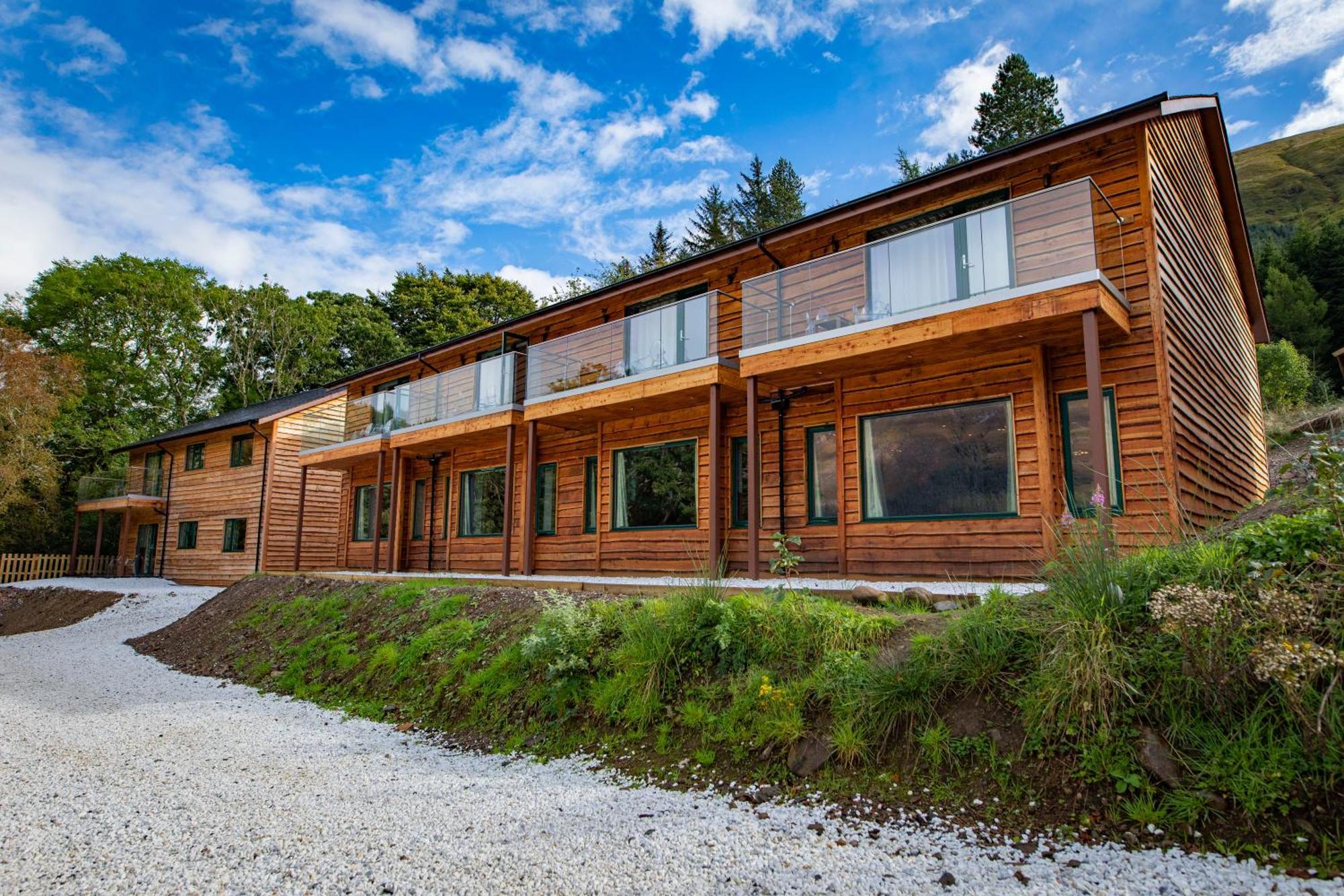 Black Sheep Hotels Cabins Spean Bridge Exterior photo